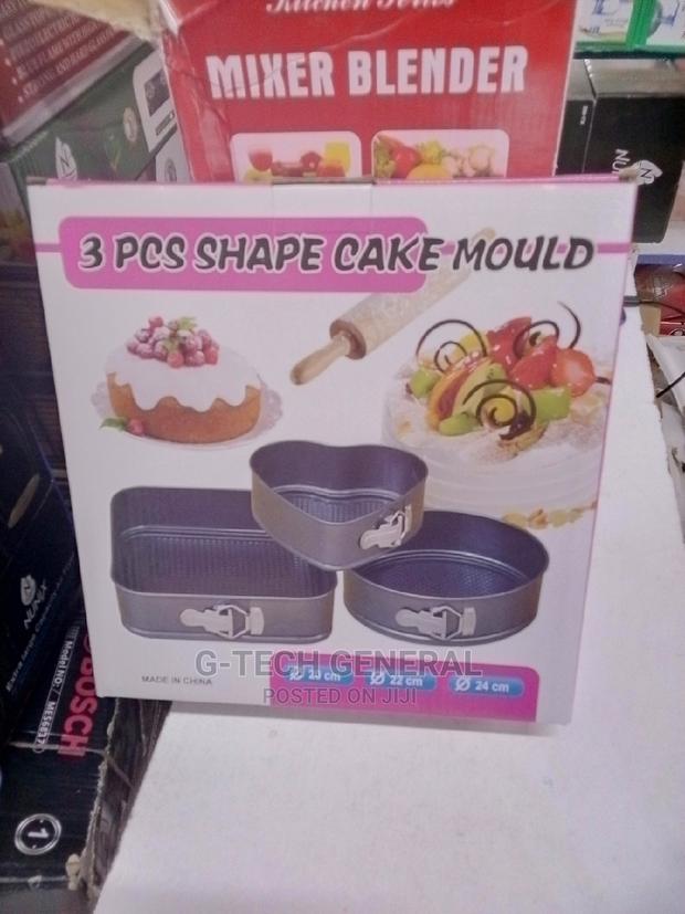 Round,Square and Heart Cake Mould.