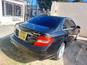 Mercedes-Benz C250 2012