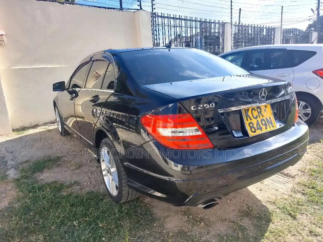 Mercedes-Benz C250 2012