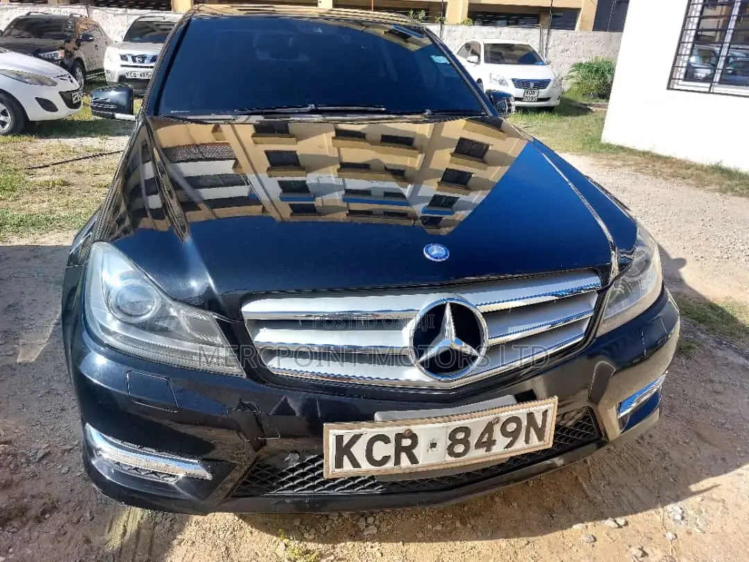 Mercedes-Benz C250 2012