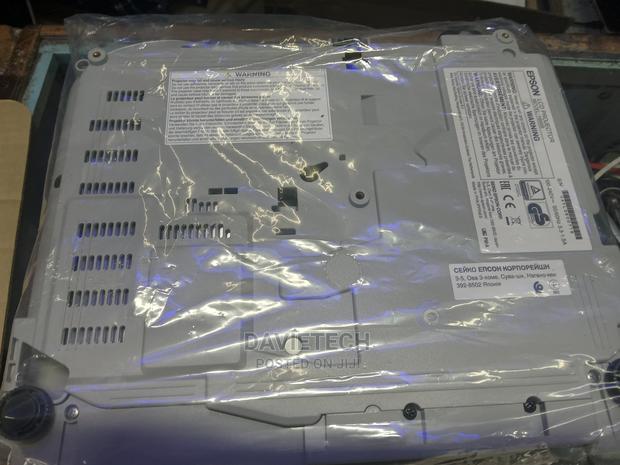 EPSON Eb X49 Projector - thumbnail 4