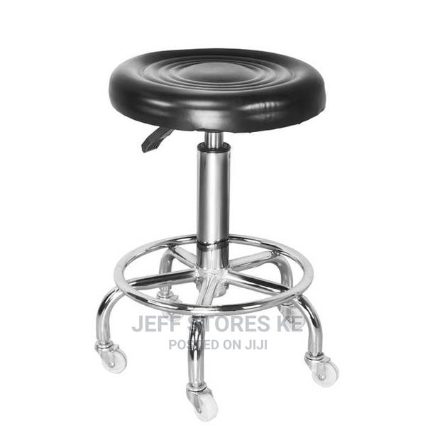 Heavy Weight Pedicure Stool - main view