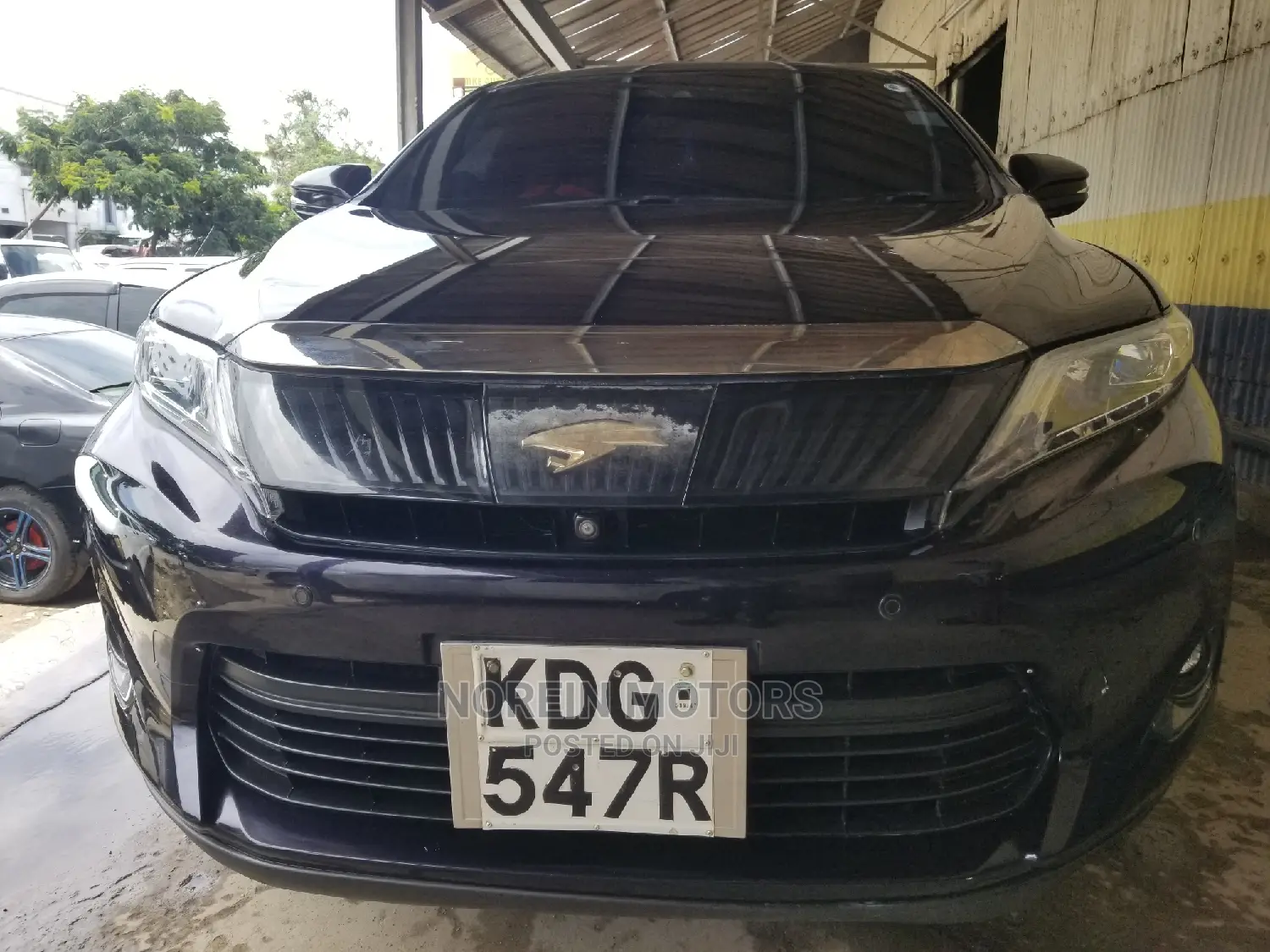 Toyota Harrier 2.0 4WD 2015 Black