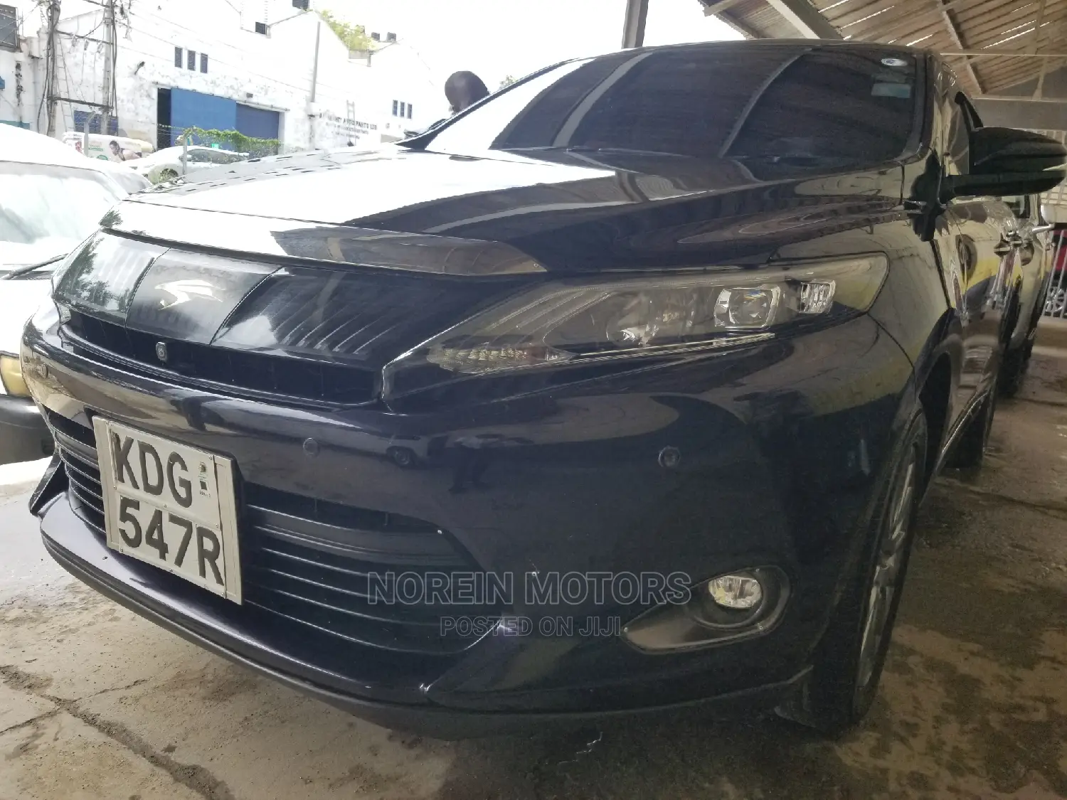 Toyota Harrier 2.0 4WD 2015 Black