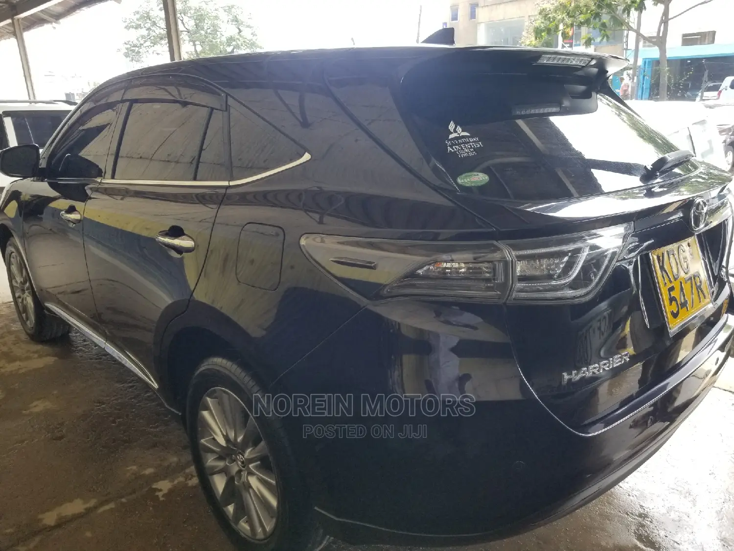 Toyota Harrier 2.0 4WD 2015 Black