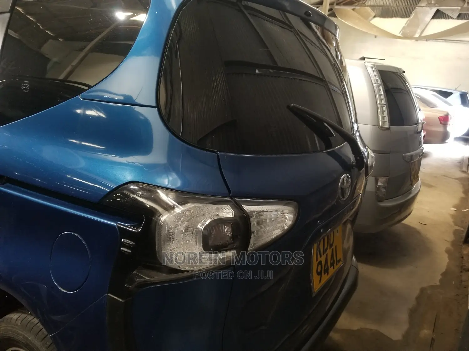 Toyota Sienta 1.5 FWD 2014 Blue