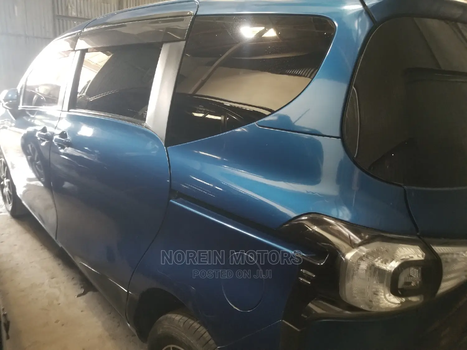 Toyota Sienta 1.5 FWD 2014 Blue