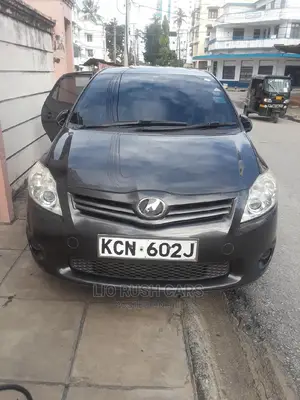 Toyota Auris 2011 Gray