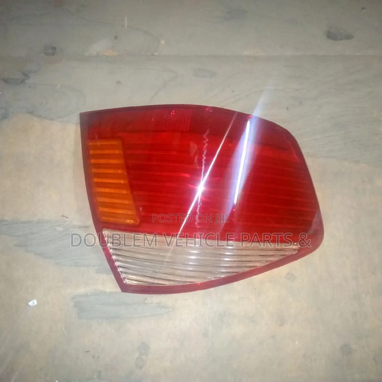 Tail Lens Premio 2003/240 /Corona 2003