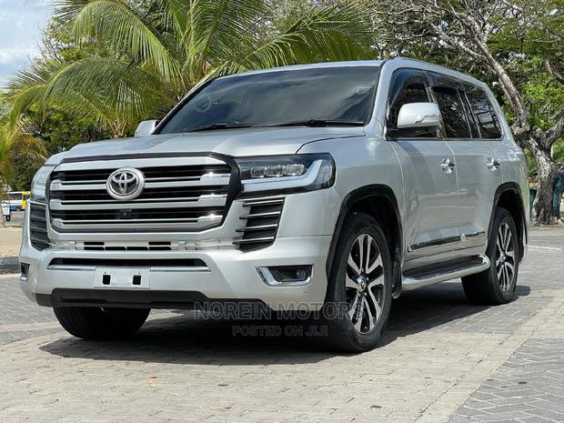 Toyota Land Cruiser 2015 Silver - thumbnail 2