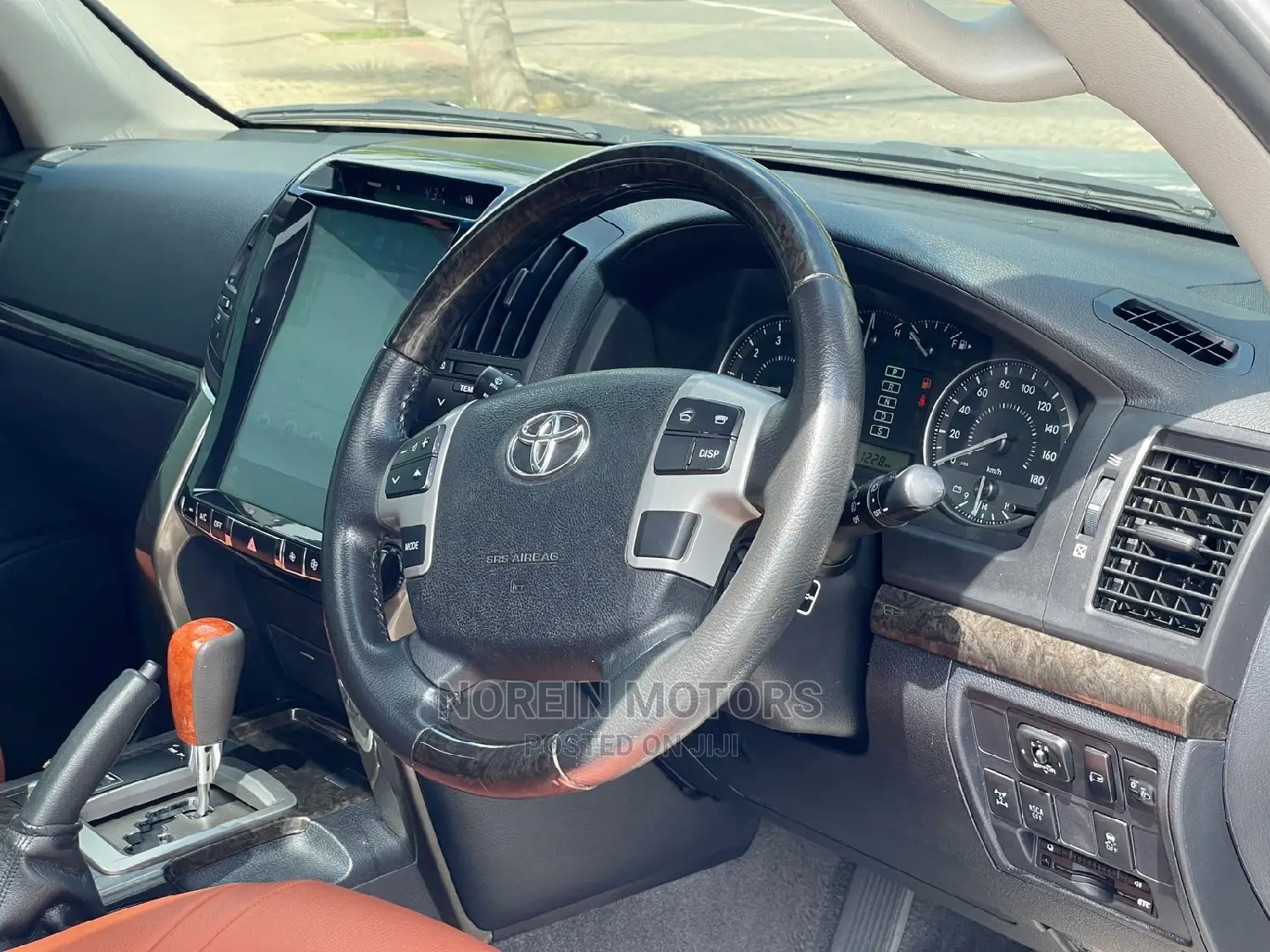 Toyota Land Cruiser 2015 Silver