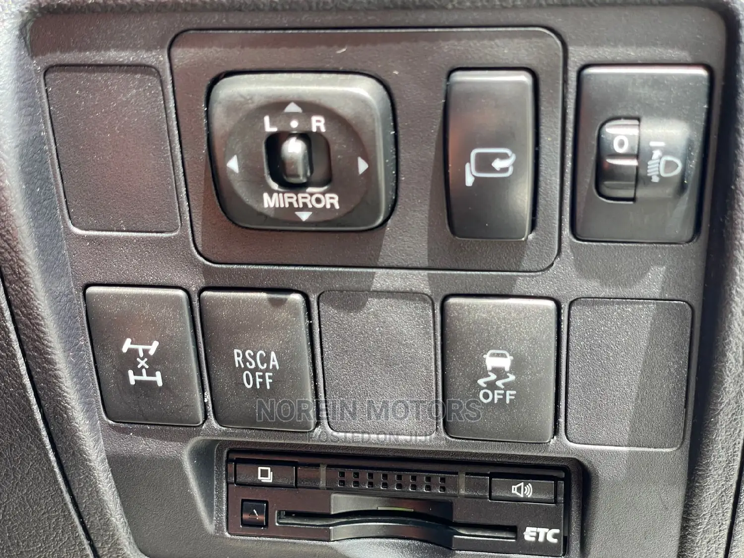 Toyota Land Cruiser 2015 Silver