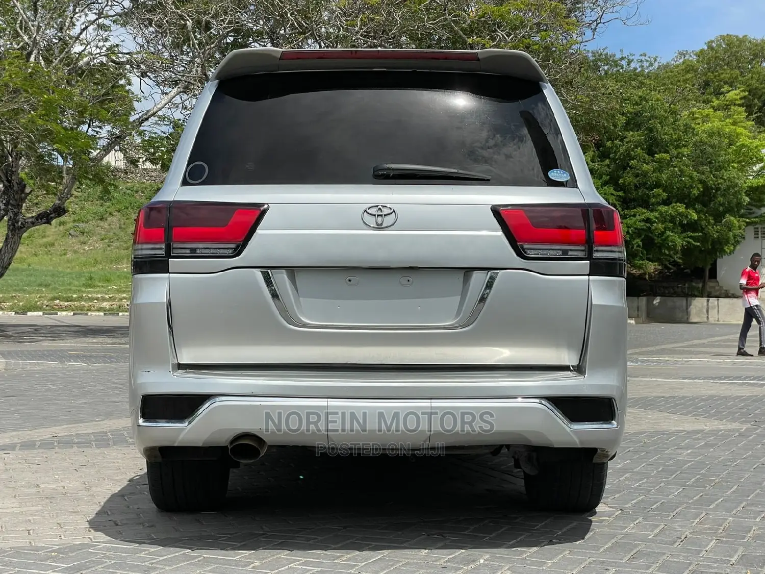 Toyota Land Cruiser 2015 Silver