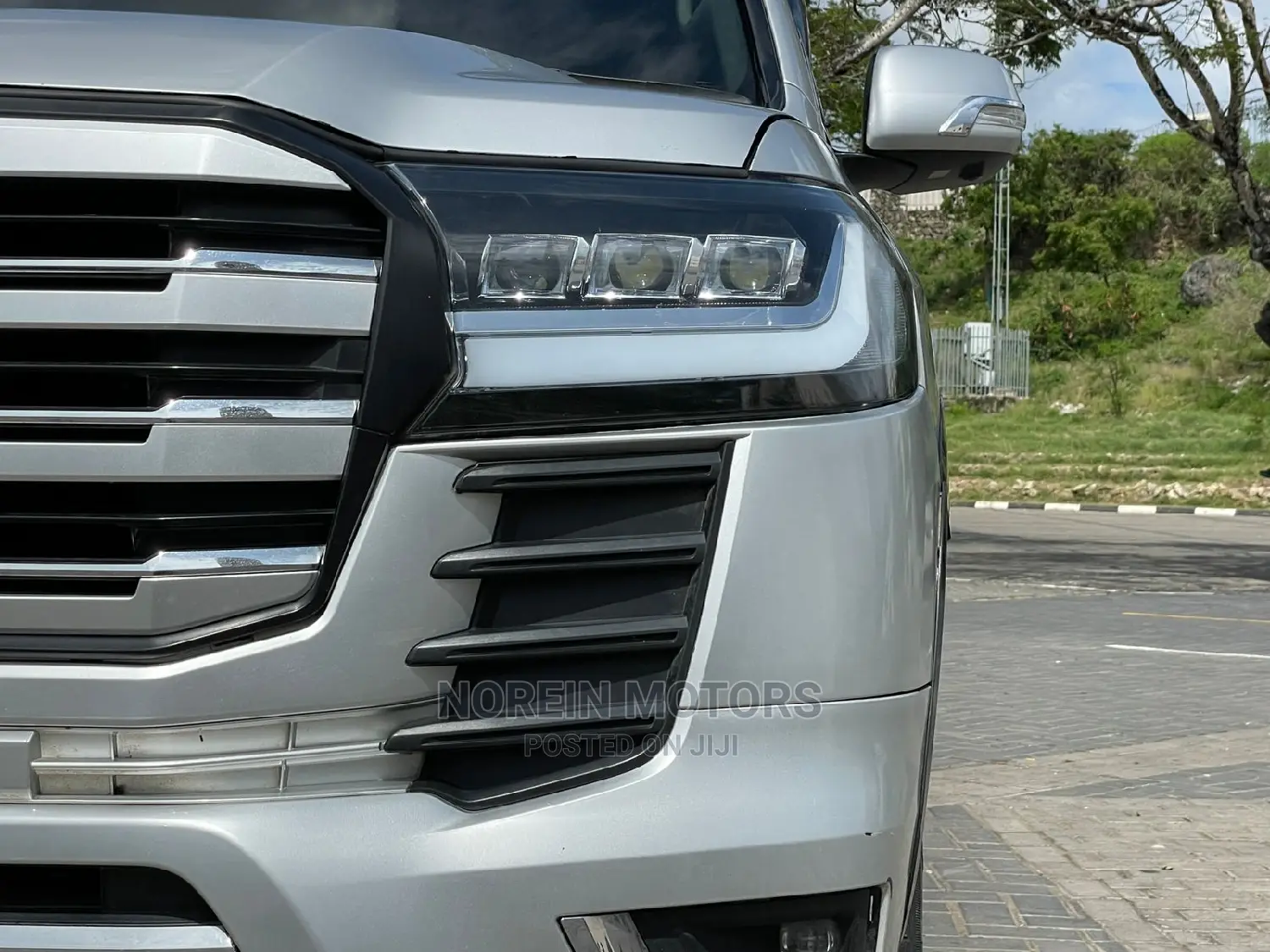 Toyota Land Cruiser 2015 Silver
