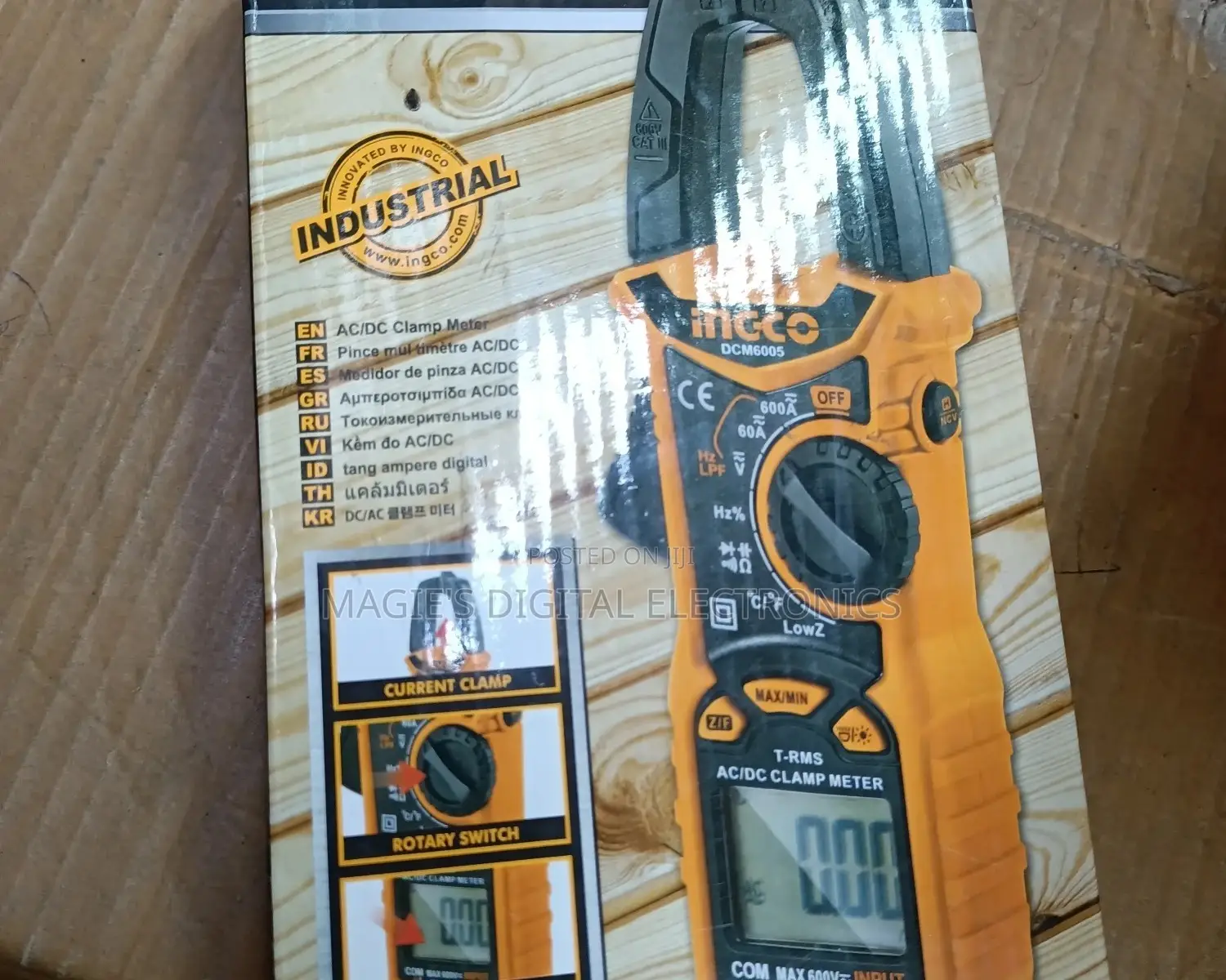 Digital Clamp Meter 600A