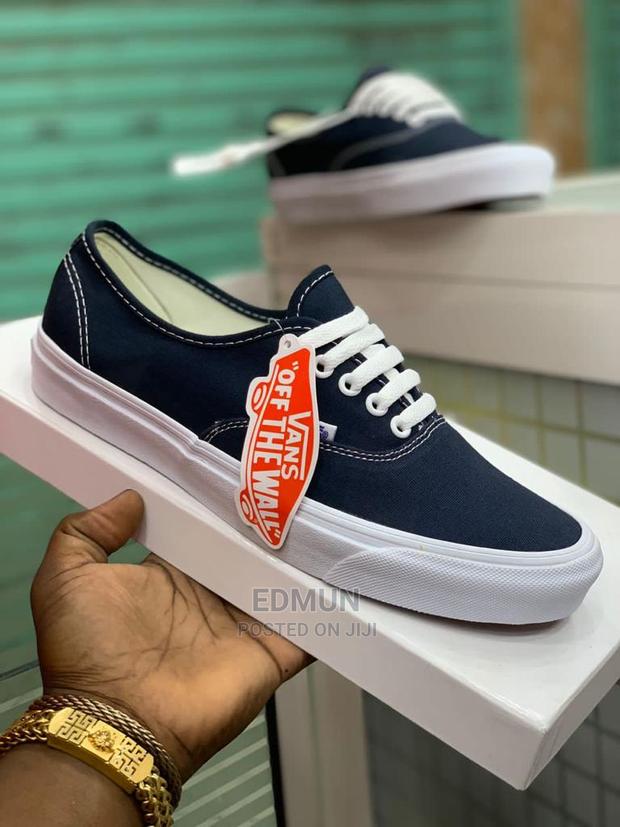Blue Vans Off the Wall- Offer - main view