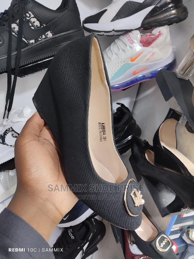 Ladies Shoes - thumbnail 3