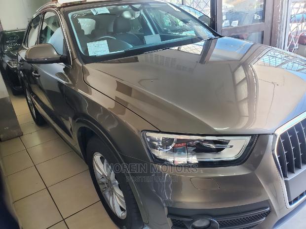 Audi Q3 2016 Brown - main view