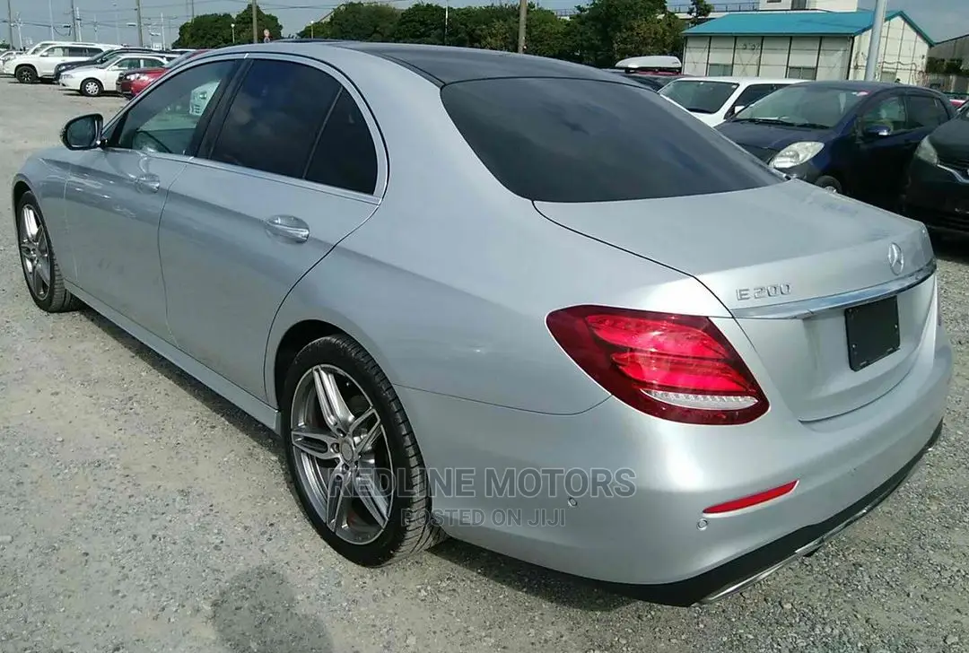 Mercedes-Benz E200 2016 Silver