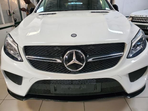 Mercedes-Benz GLE-Class 2017 Off White - thumbnail 5