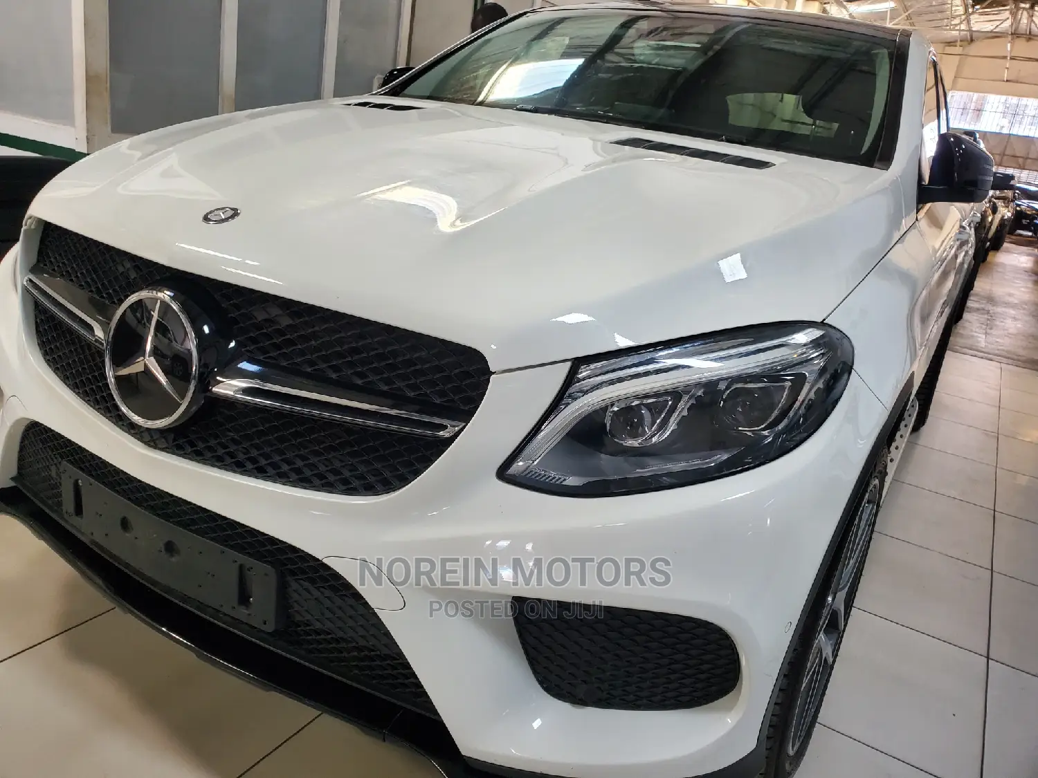 Mercedes-Benz GLE-Class 2017 Off White