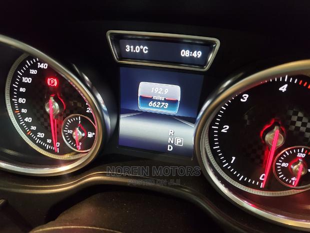 Mercedes-Benz GLE-Class 2017 Off White - thumbnail 7