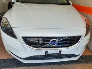 Volvo V40 2015 Off White