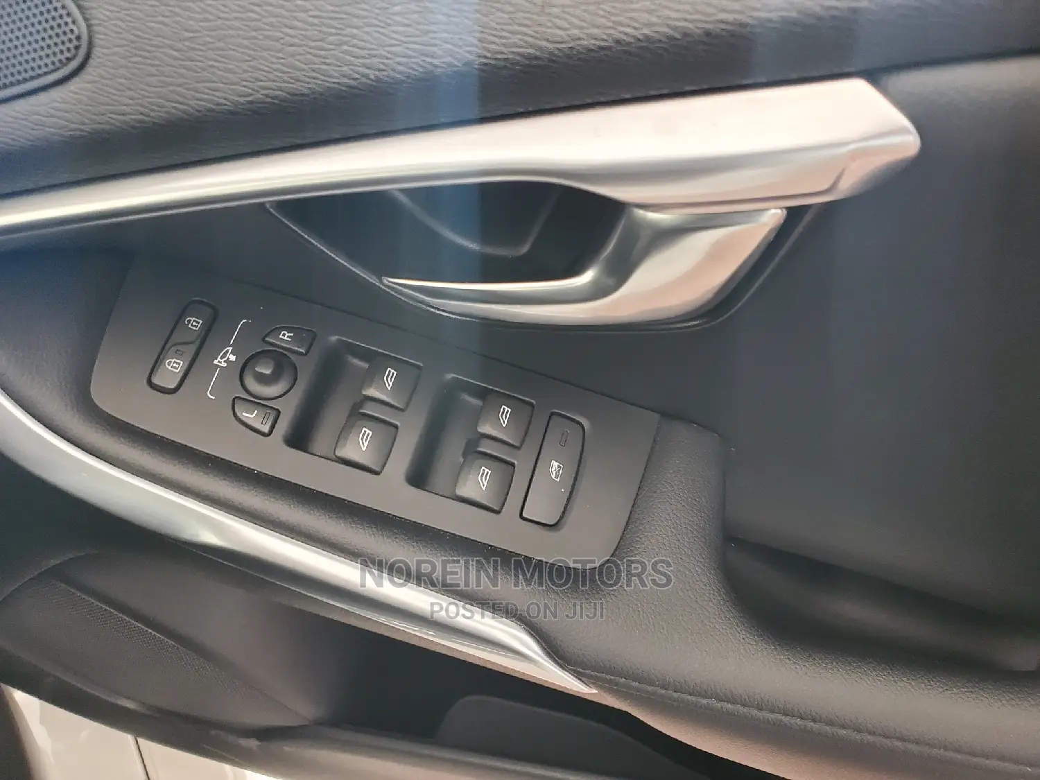 Volvo V40 2015 Off White