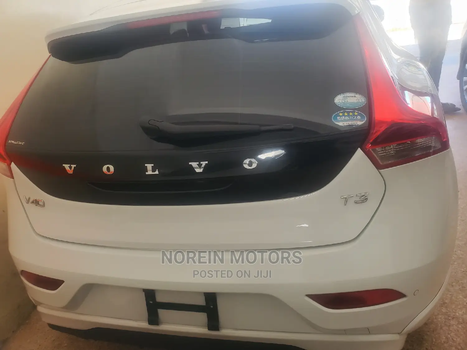 Volvo V40 2015 Off White