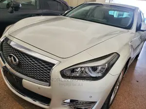 Nissan Fuga 2016 Off White