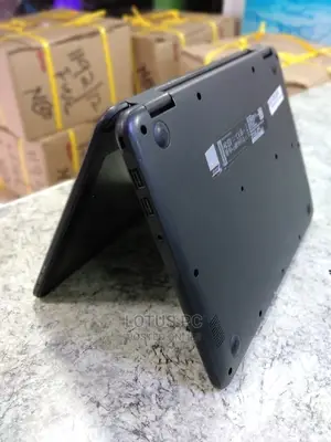 Laptop Lenovo 300e 4GB Intel Pentium SSD 128GB