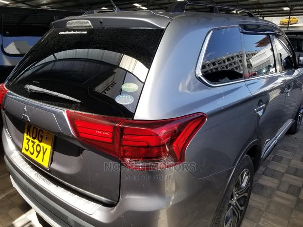 Mitsubishi Outlander 2015 Silver - thumbnail 5