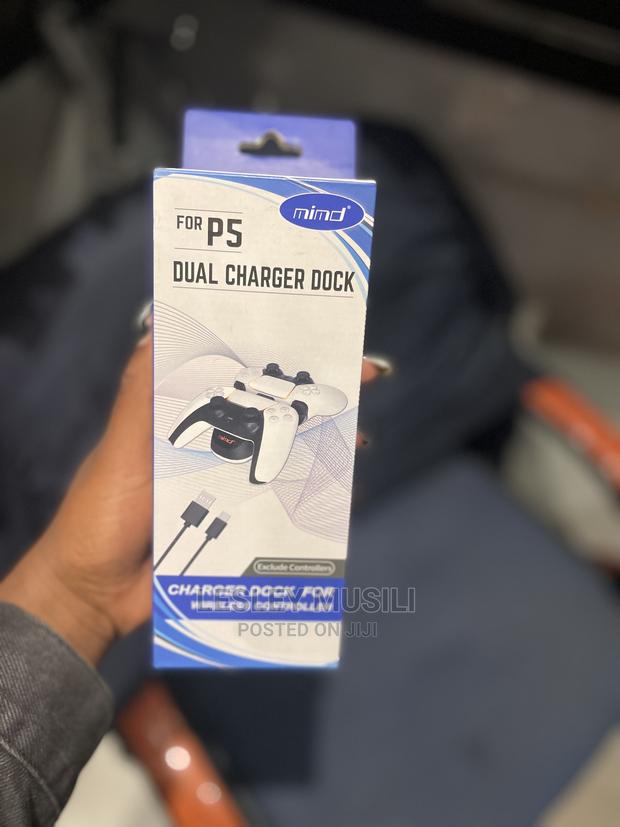 P5 Dual Charging Stand for Wireless Controller