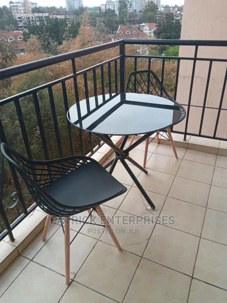 Morden Mesh Eames Chairs Plus Dinning Table