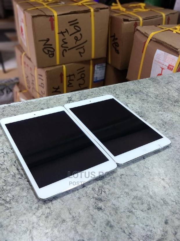 Apple iPad Mini 3 16 GB Silver - thumbnail 2
