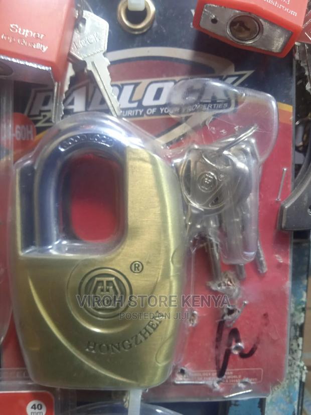Hongzhen Heavy Duty Padlock With Protected Shackles - main view