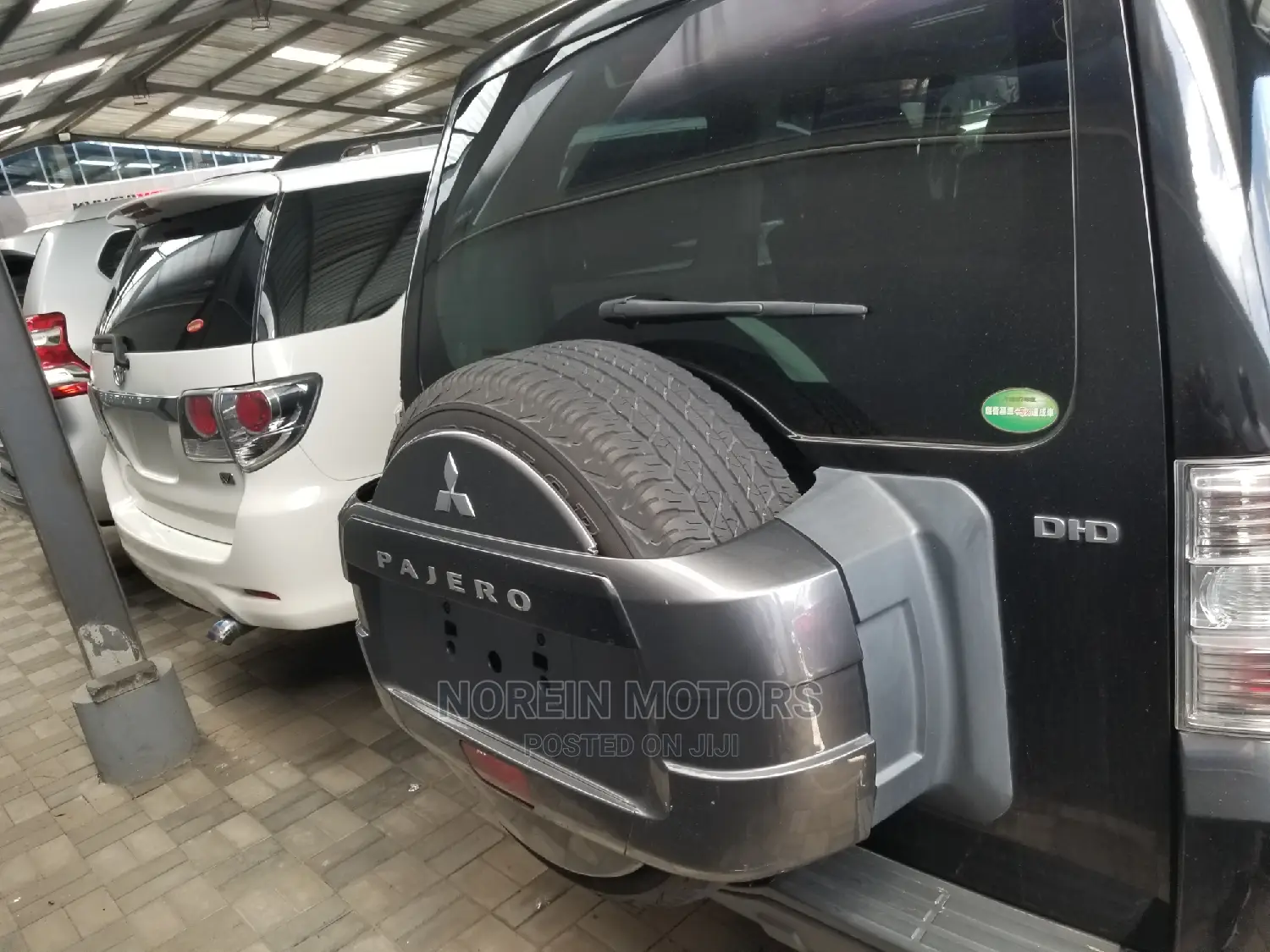 Mitsubishi Pajero V80 3.2 DI-D 2015 Black