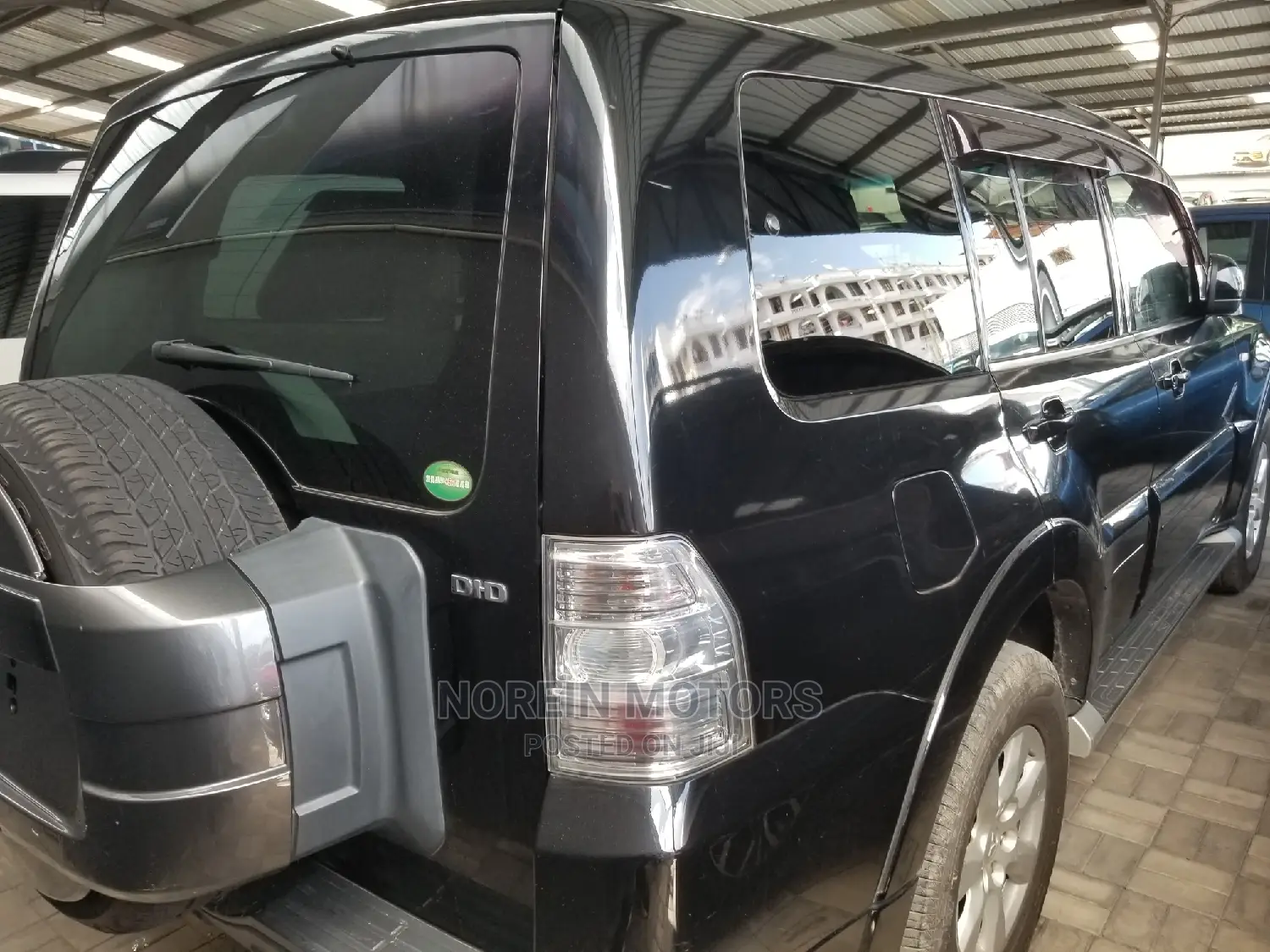 Mitsubishi Pajero V80 3.2 DI-D 2015 Black