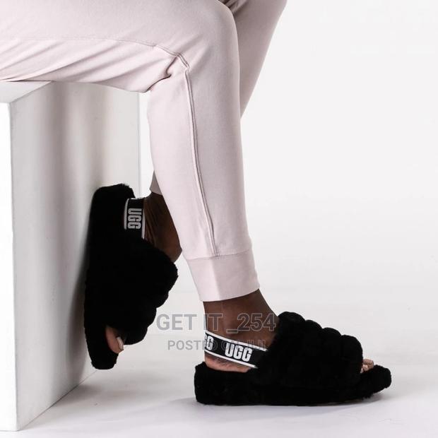 Fashionable UGG Slides - main view