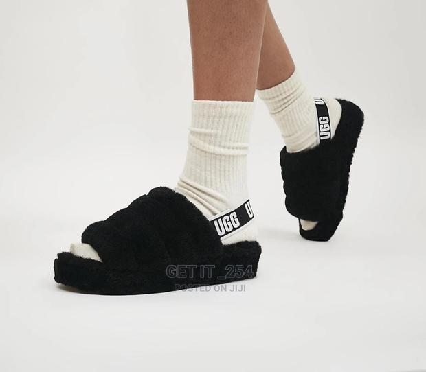 Fashionable UGG Slides - thumbnail 3