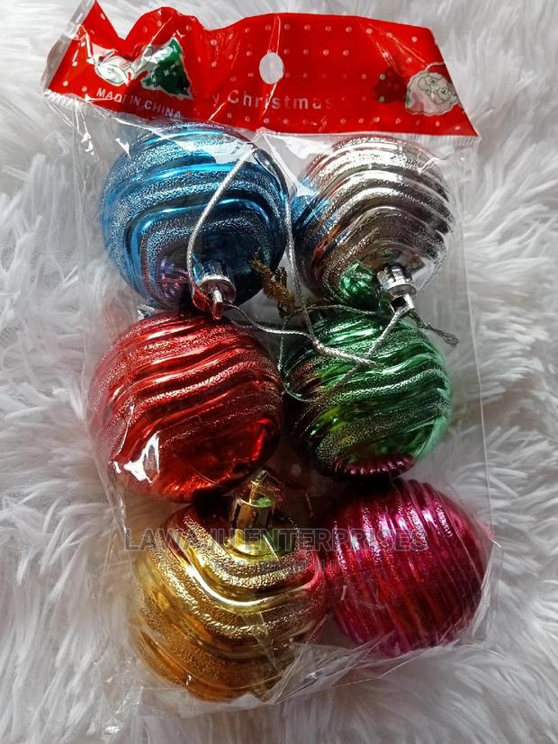 Christmas Decor Coloured Balls- 6pcs - thumbnail 3