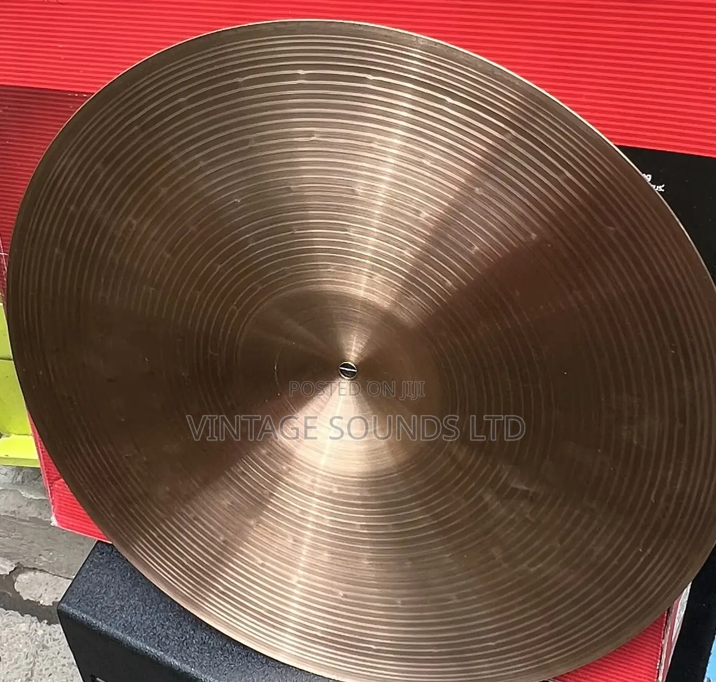Sabian B8 20INCH Ride Cymbal Features: Medium Weight