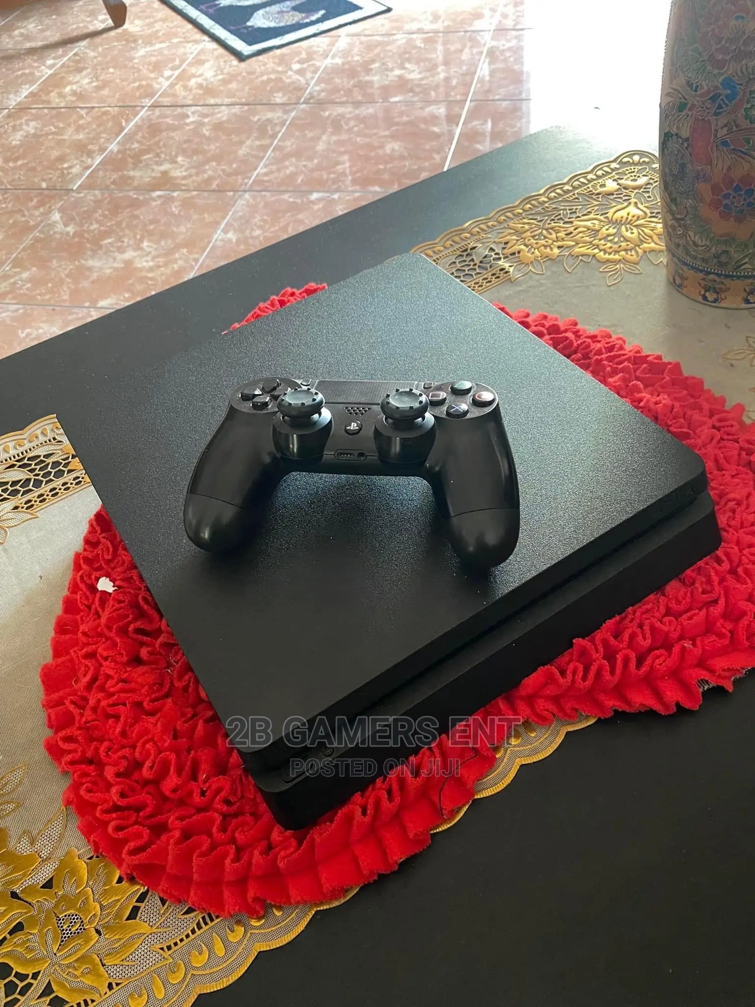 1 Tb Slim PS4 CONSOLE
