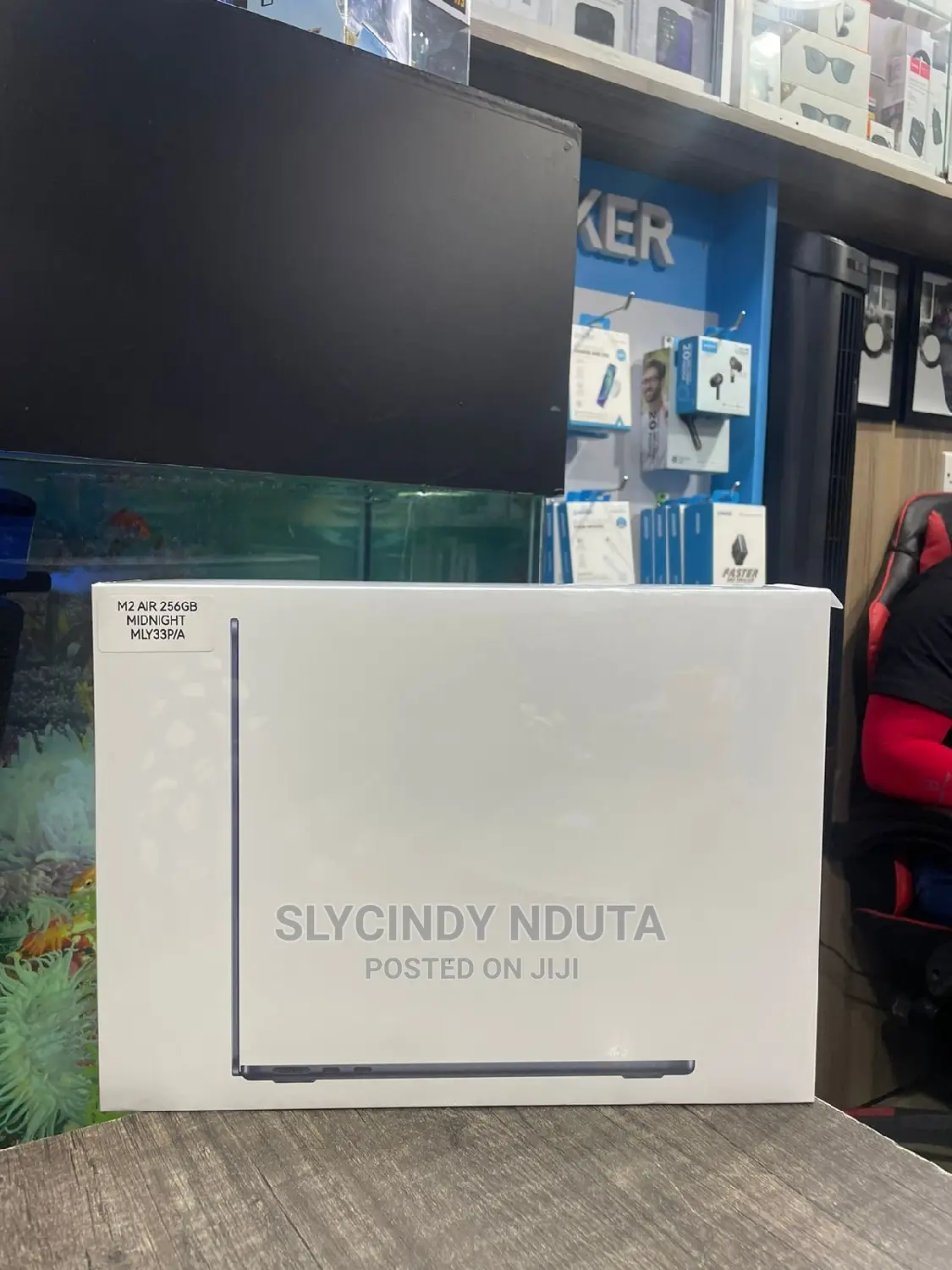 New Laptop Apple MacBook Air 2022 M2 8GB Apple M2 SSD 256GB