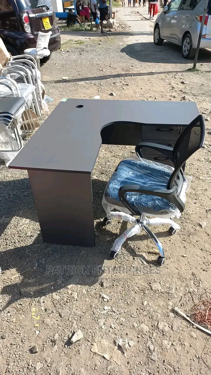 Lshaped Office Desk Plus Low Back Recliner Mesh Chair