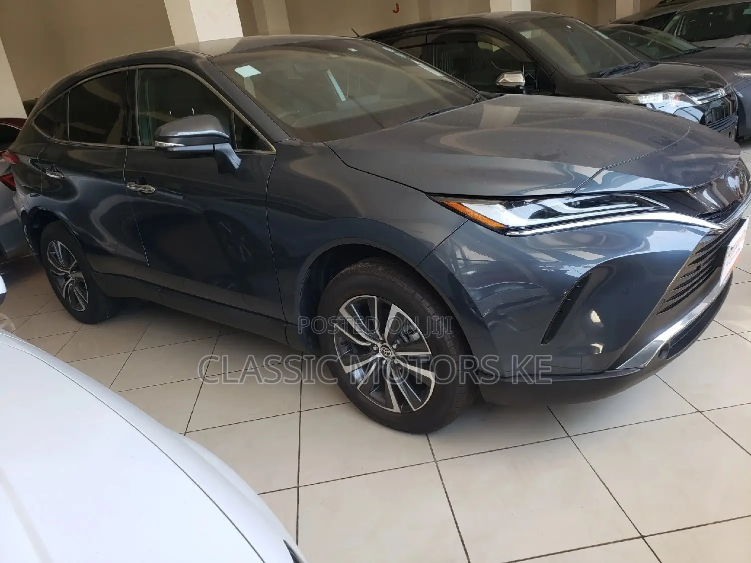 Toyota Harrier 2.0 2020 Gray
