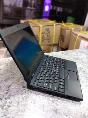 Laptop Lenovo ThinkPad X1 2GB Intel Celeron HDD 160GB