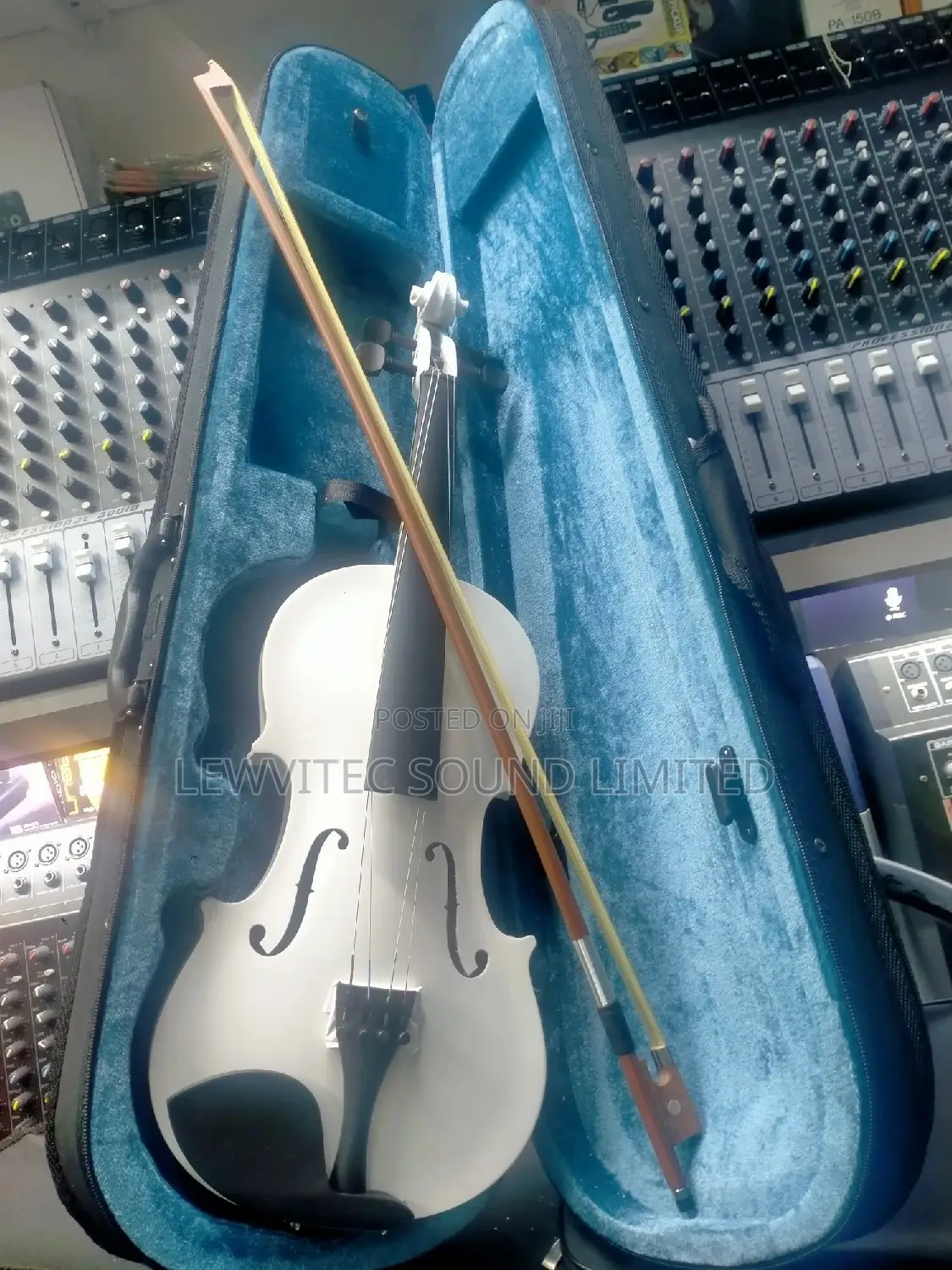 Marple Leaf White Violin