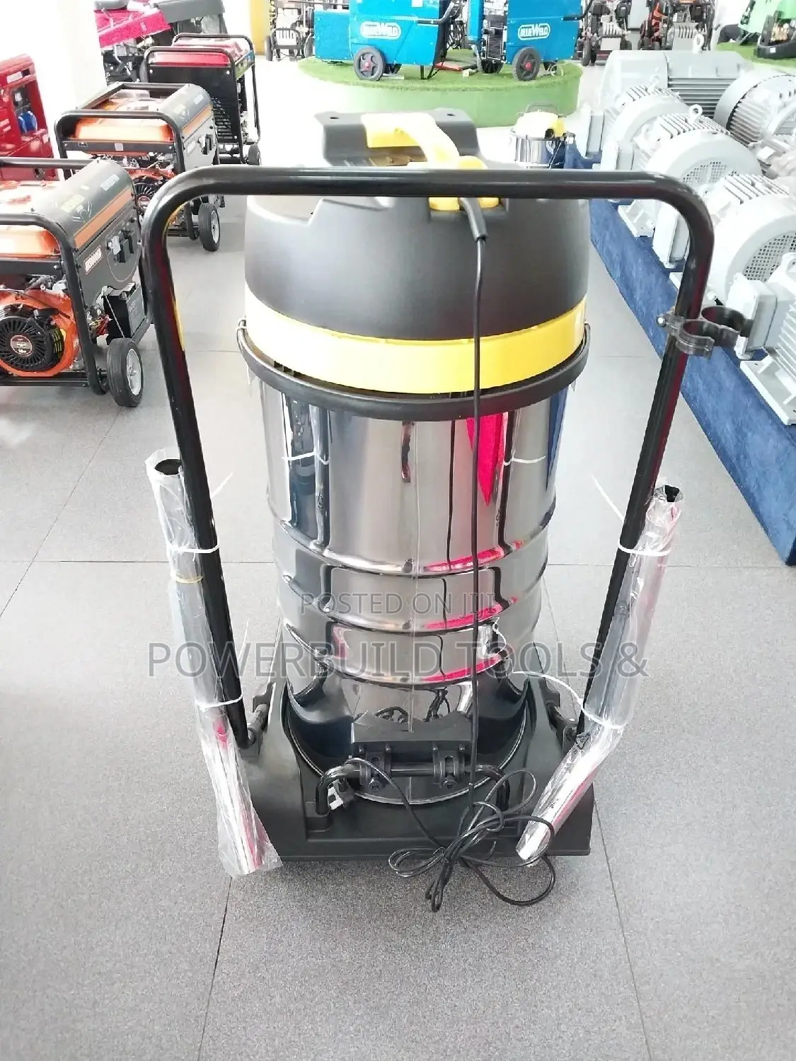 Aico 100L Wet and Dry Vacuum Cleaner.