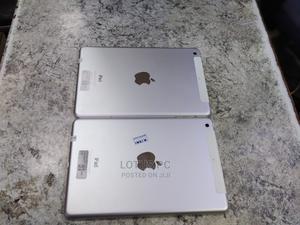 Apple iPad Mini 3 16 GB Silver - main view